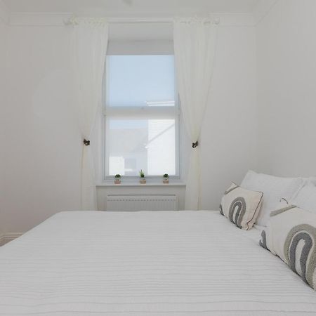 Seabreeze 3 - Seaview & Parking Appartement St Ives Buitenkant foto