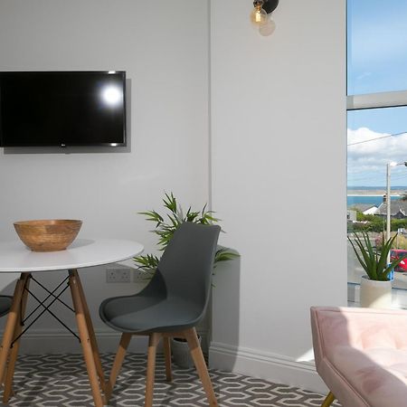 Seabreeze 3 - Seaview & Parking Appartement St Ives Buitenkant foto